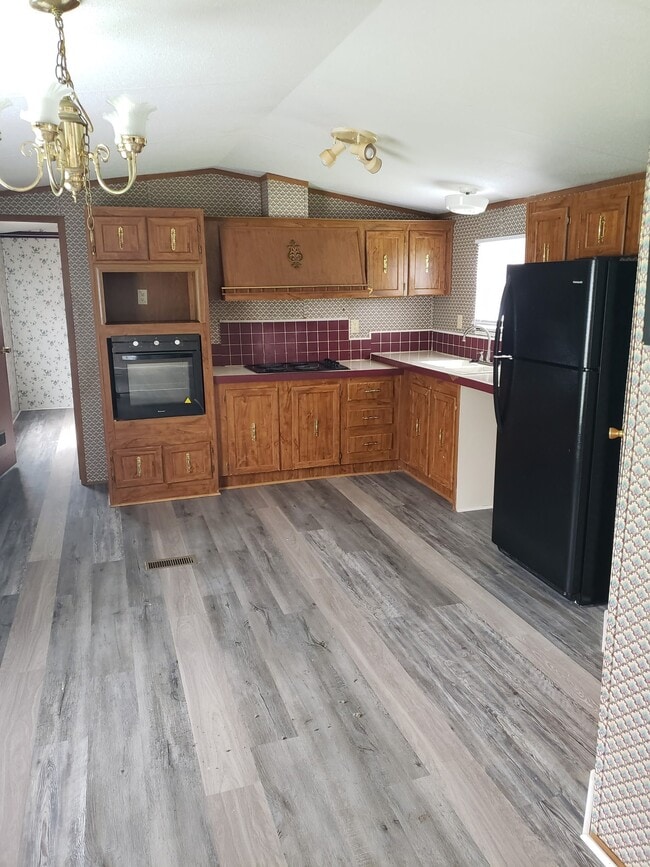 Photo - 97 Windsong Ln