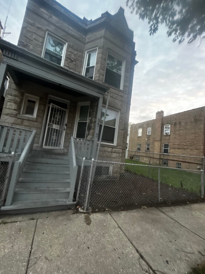 Photo - 3535 W Walnut St Unidad 2