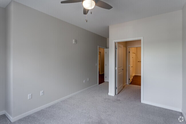 2BR, 2BA - 1,211SF - Primary Bedroom