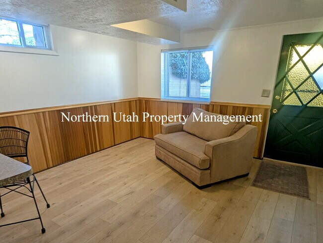 Photo - 1 Bed 1 Bath Lower Unit