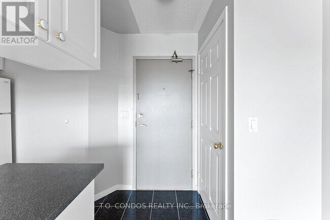 Photo - 909 Bay St. Unité 2002