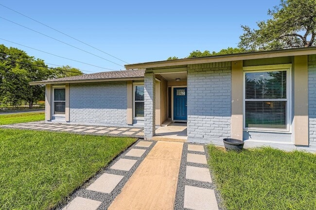 Photo - 10815 Lambert Cir