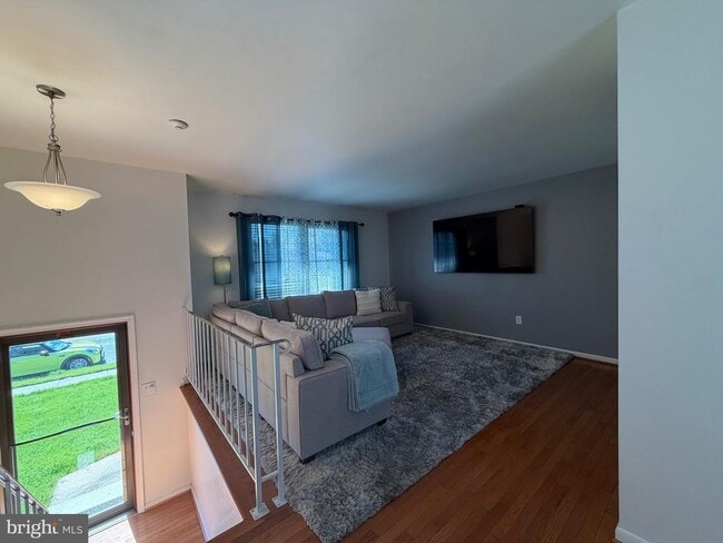 Photo - 18 Jameson Ln