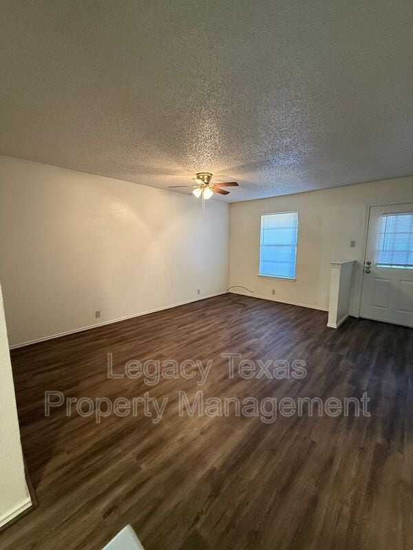 Photo - 1118 N Nolan River Rd Unit B