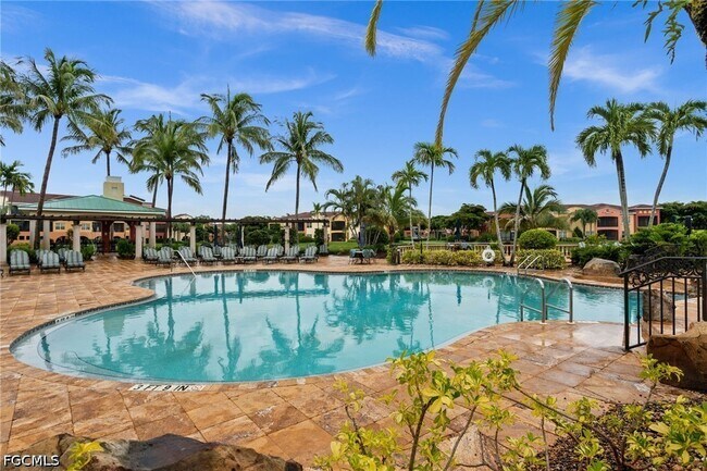 Building Photo - 8641 Piazza Del Lago Cir Unit 201