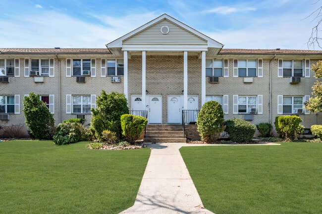 Building Photo - Cheryl Gardens