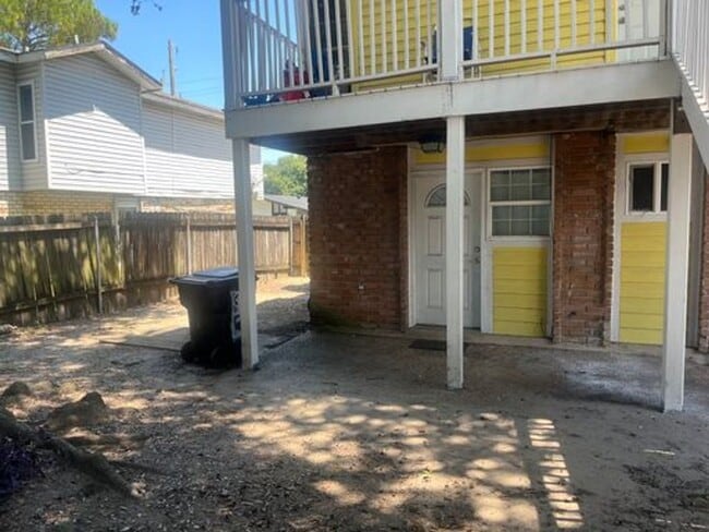 Building Photo - 7302Alaba Unit A Rental