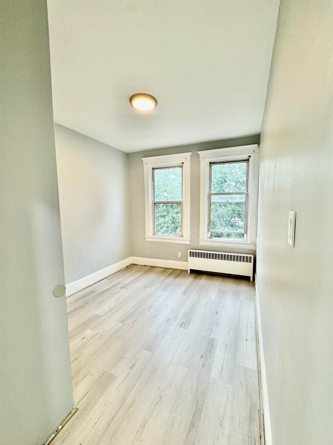 Photo - 593 Avenue A Unit 4