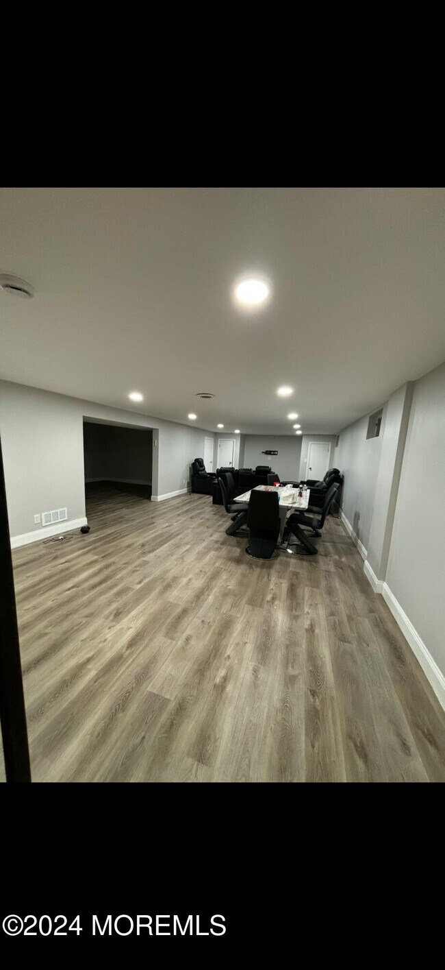 Photo - 20 Dwight Dr