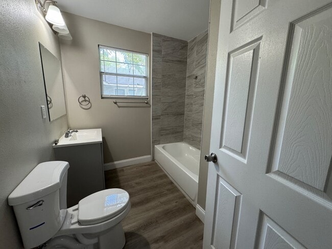 Photo - 704 St Clair St