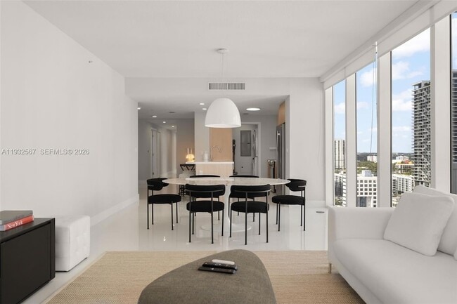 Photo - 600 NE 27th St Unit 2401