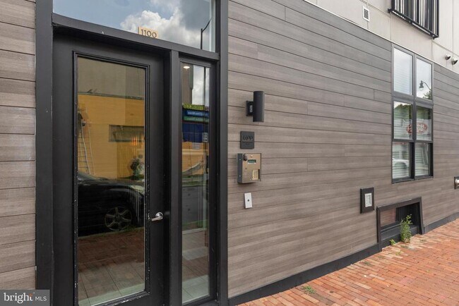 Building Photo - 1100 Bladensburg Rd NE Unit 201 Rental