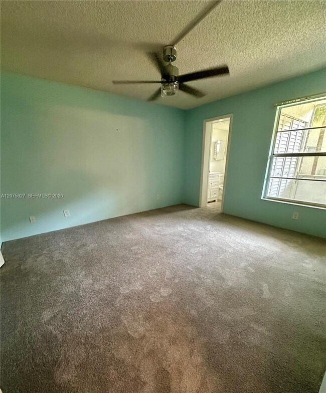 3777 NW 78th Ave Unit 10B