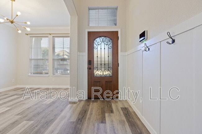 Photo - 208 Dove Run