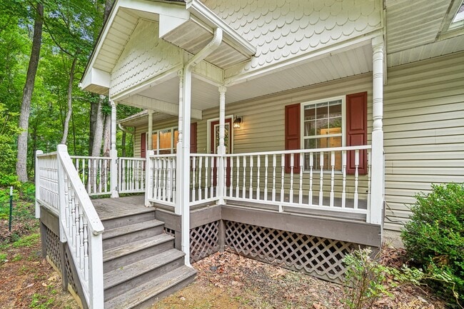 Photo - 166 Mount Royal Dr