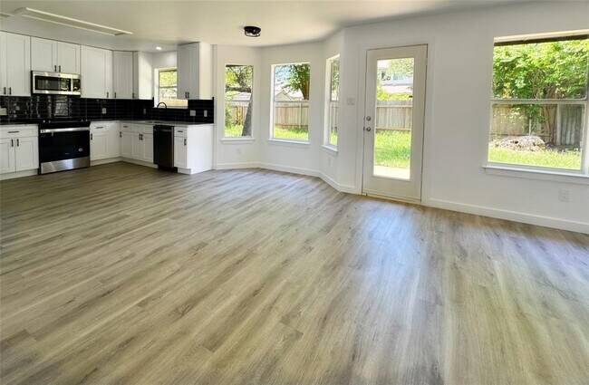 Photo - 7805 Varcella Trail