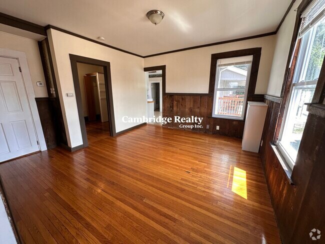 Building Photo - 543 Broadway Unit 2T Rental