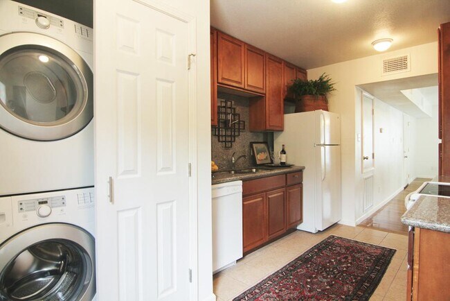 Photo - 6832 Bellgreen Dr Unit C