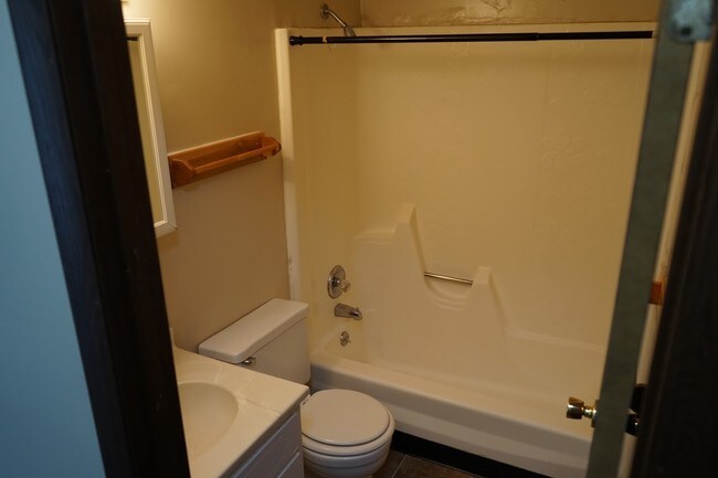Photo - 2104 Rainbow Avenue