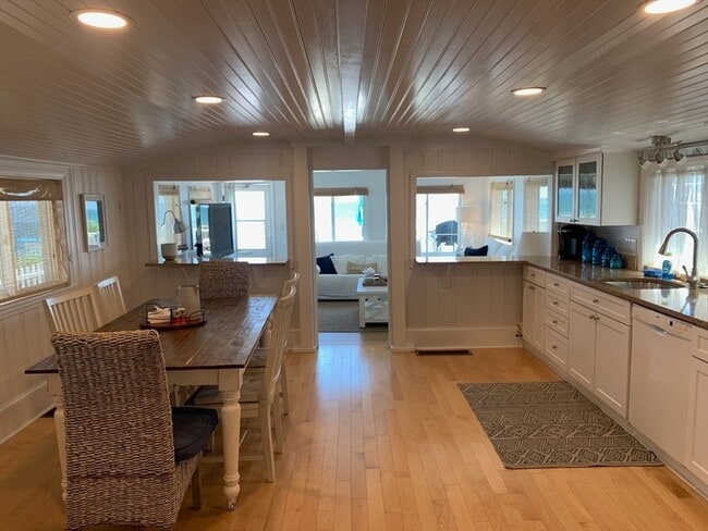 Photo - 63 Ocean Rd N