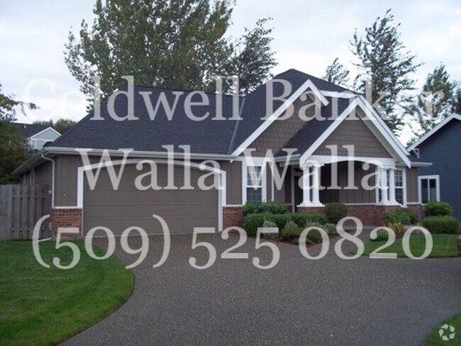 Building Photo - Ground Level Home in The Villages of Garri...