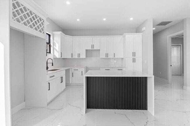 Photo - 2603 3rd St SW