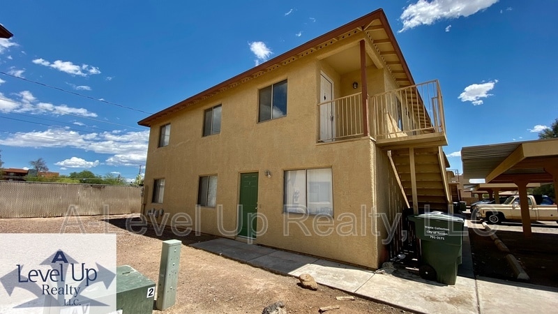 Photo - 208 East Yavapai Road - 2