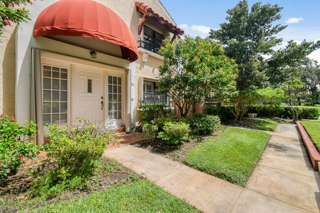 Photo - 28 Uno Lago Dr