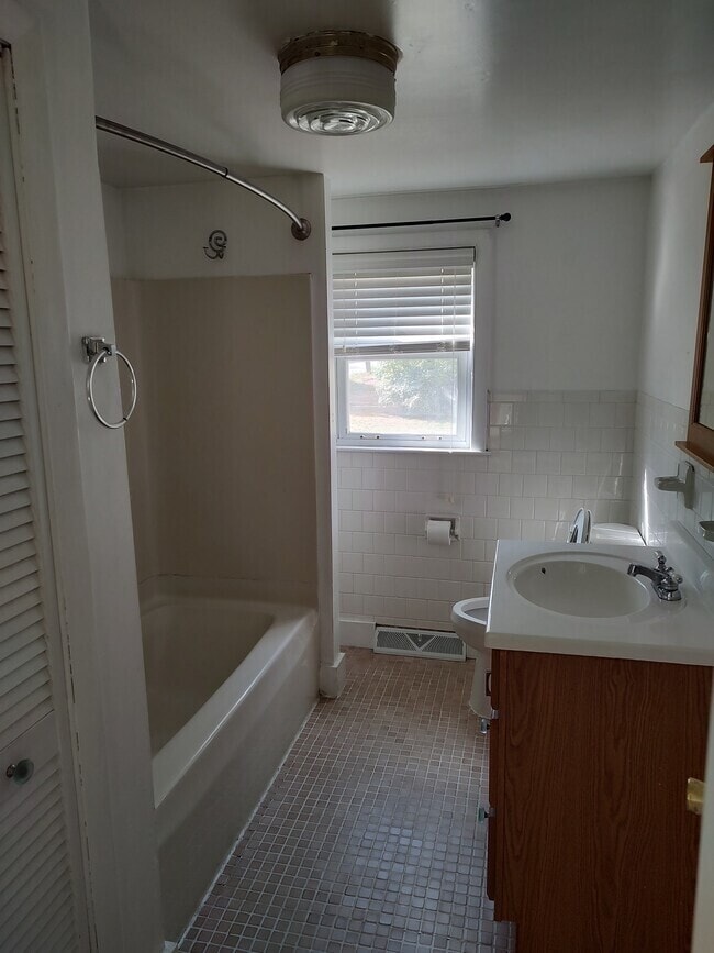 Photo - 98 Forge Village Rd Unidad Fl 1