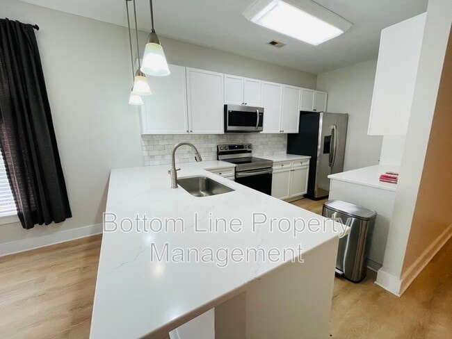 Photo - 1101 W 1st St Unit 105