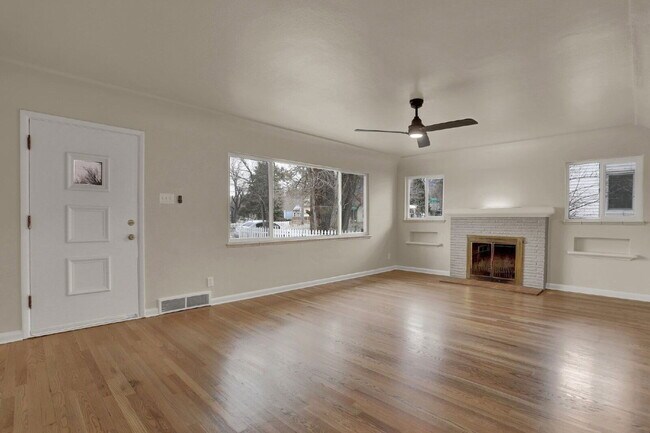 Photo - 214 Cheyenne Blvd