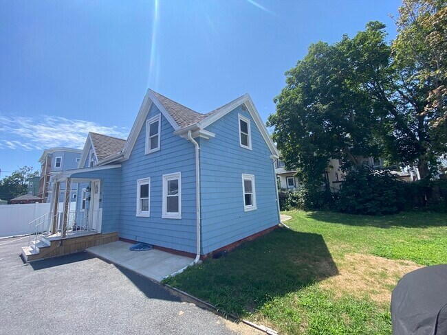Photo - 46 Whiting St