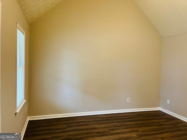 Photo - 12 Fredda Ln