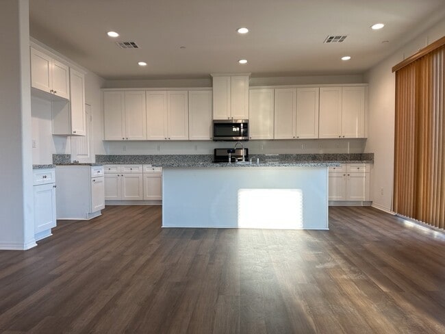 Spacious 4-Bedroom in Riverside with 3 Full Baths - 2700 Sq Ft of Space