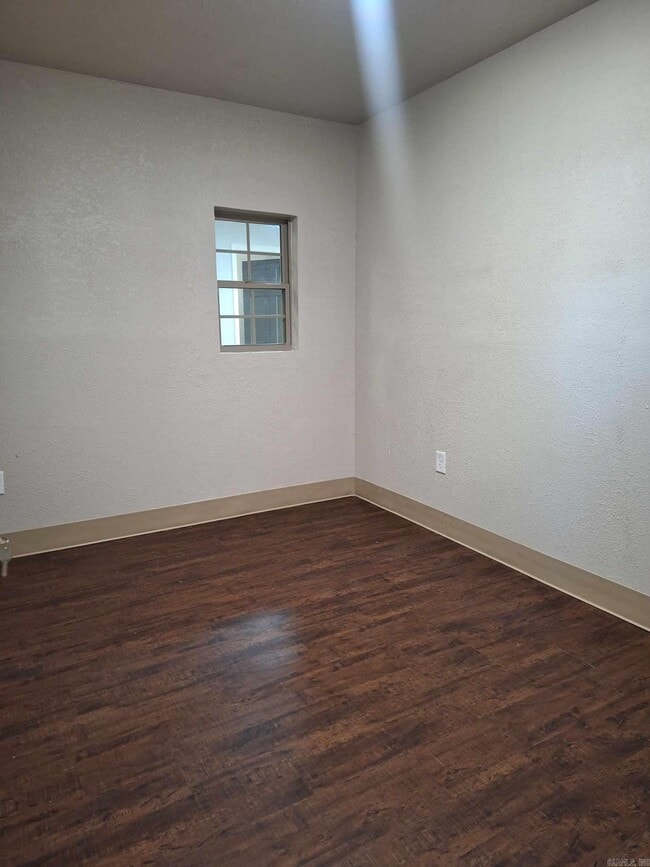 Building Photo - 306 Hornbeck Ave Rental