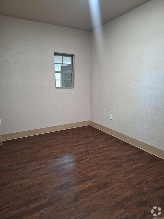 Building Photo - 306 Hornbeck Ave Rental