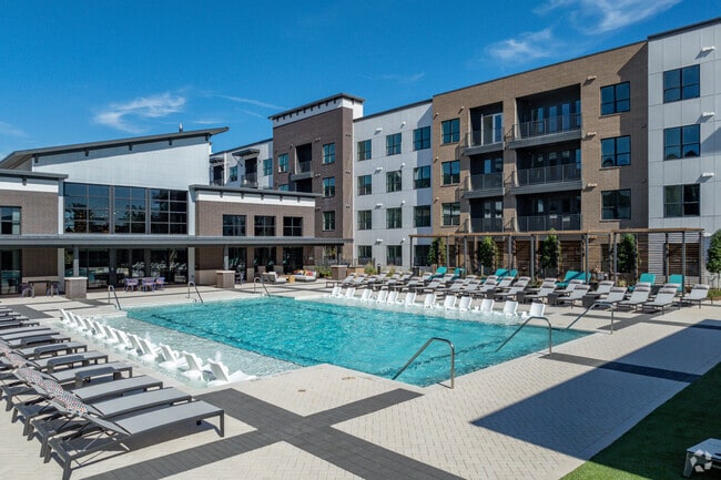 Pool - Artistry Design District