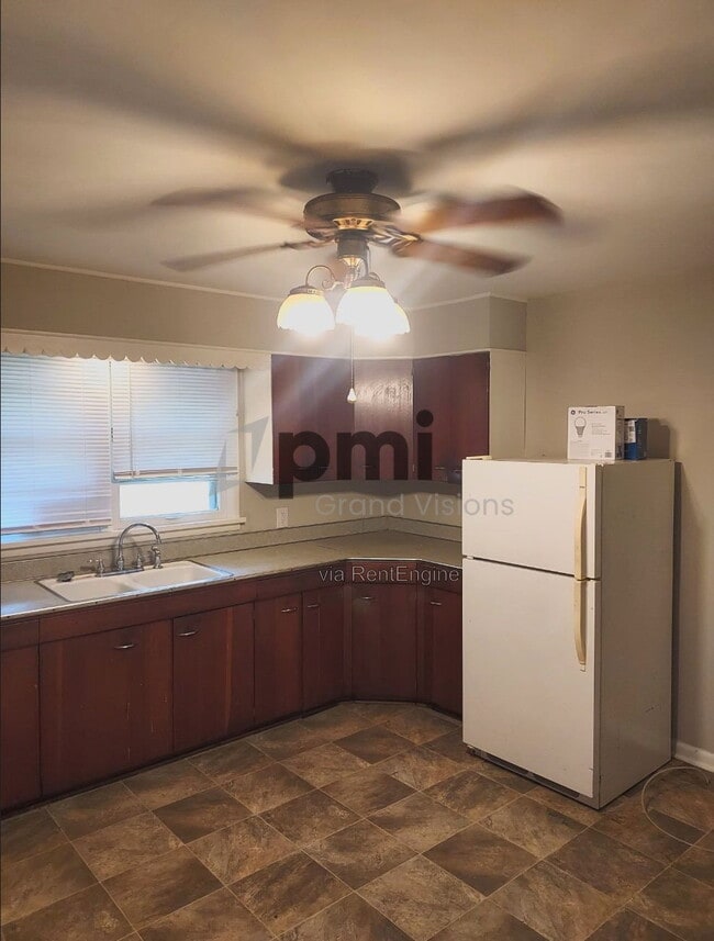 Photo - 2060 N Water St