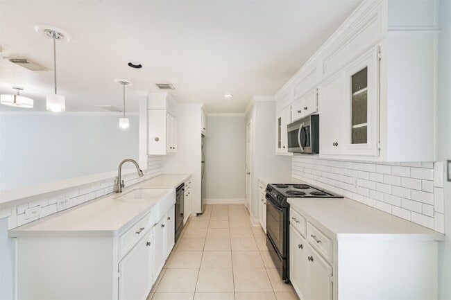 Photo - 738 Redwing Pl Dr