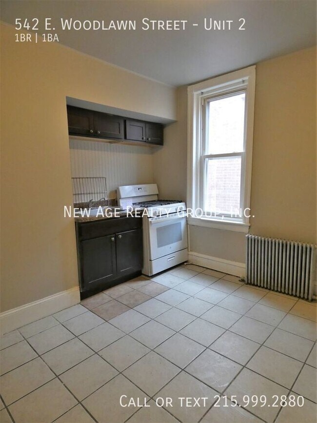 Photo - 542 E Woodlawn St Unit 2