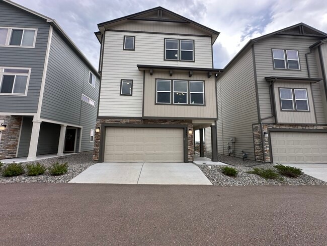 Building Photo - 7435 Gorgeted Quail Grv Rental