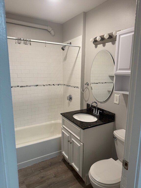 Photo - 32 Mechanic St Unit 2L