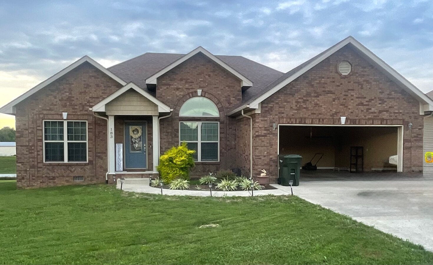 Photo - 183 Twin Lakes Dr