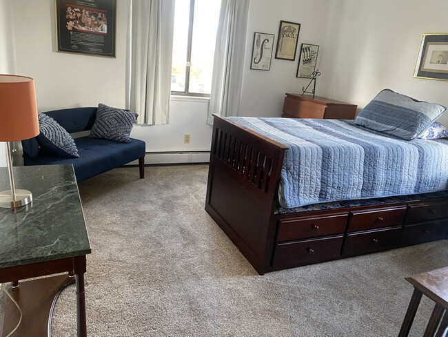 Photo - 1600 Newman Ave