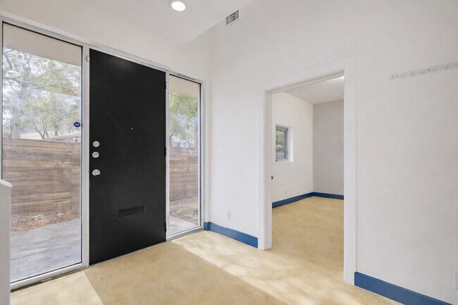 Photo - 3910 Austin St