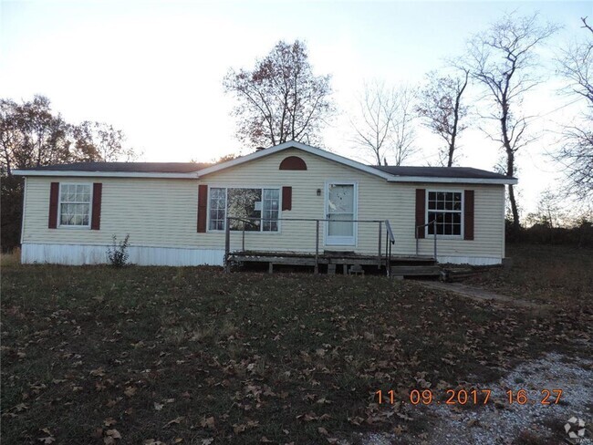 Building Photo - MINERAL POINT - large ranch home with fire...