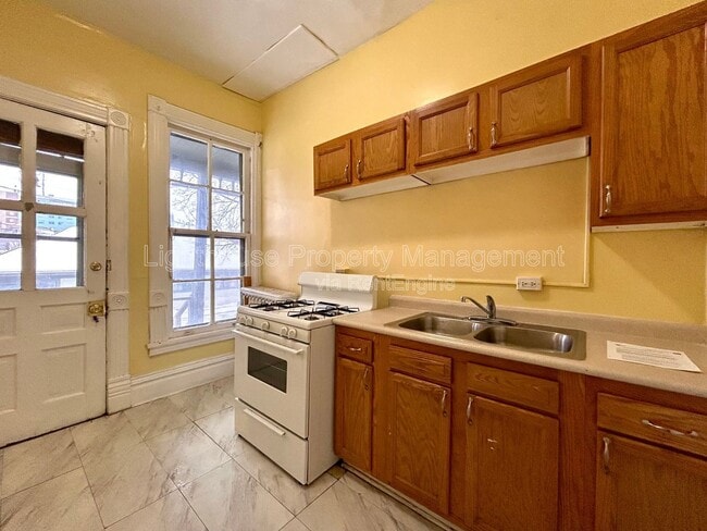 Photo - 317 Prospect Ave NE Unit 3
