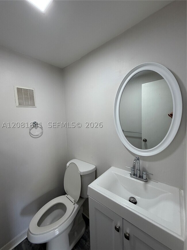 Photo - 9371 Fontainebleau Blvd Unit I225