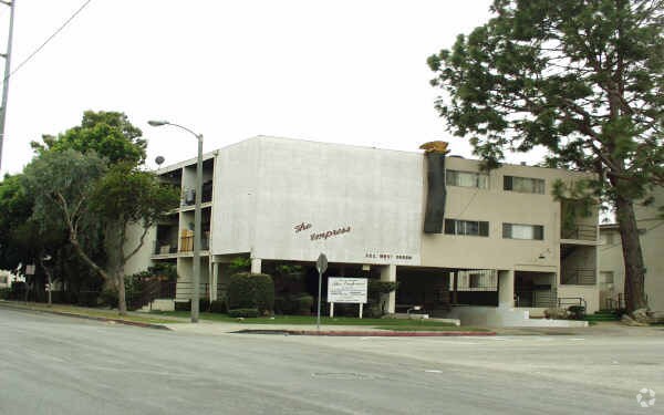 Empress Apartments - Empress Apartments
