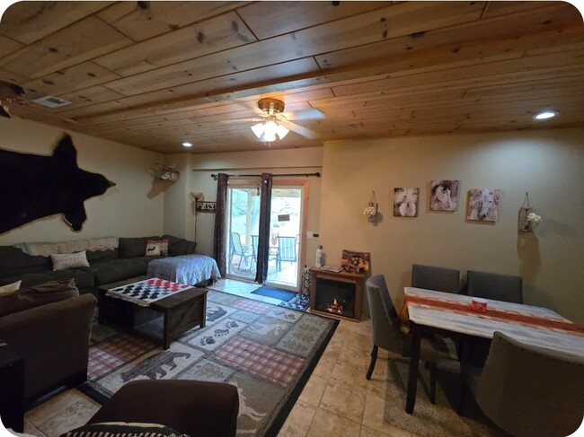Photo - 4536 Moore Rd